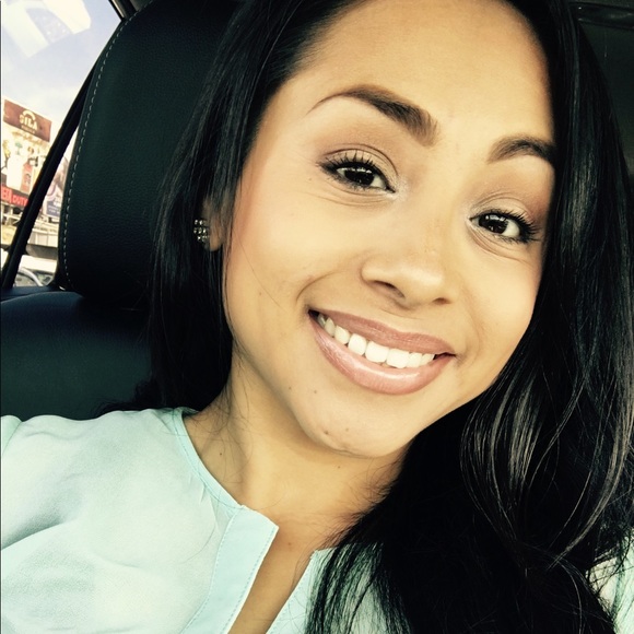 Meet your Posher, Delilah - Picture 1 of 3